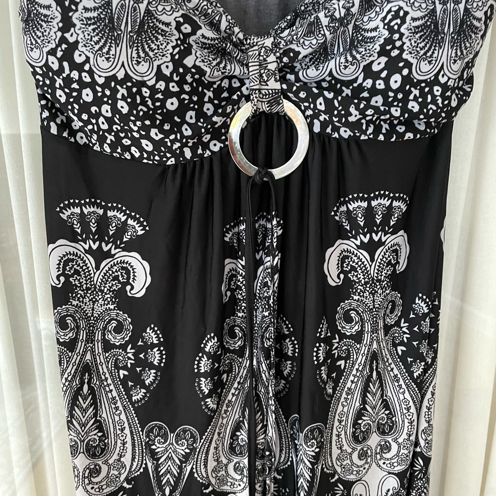 Beach dress - Picture 2 of 5